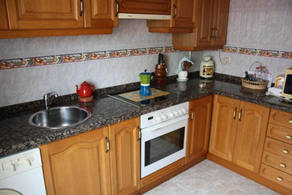 Cocina completamente equipada