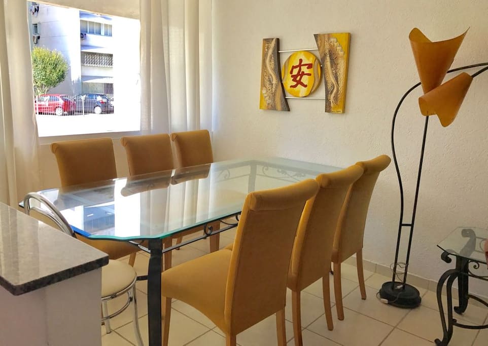 Sala de jantar para 6 pessoas