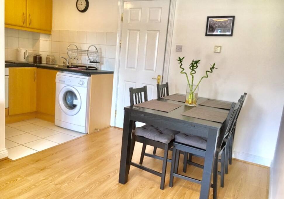 Spacious kitchen with fridge, microwave, kettle, washing machine, toaster, etc... and table for 4-6 persons.