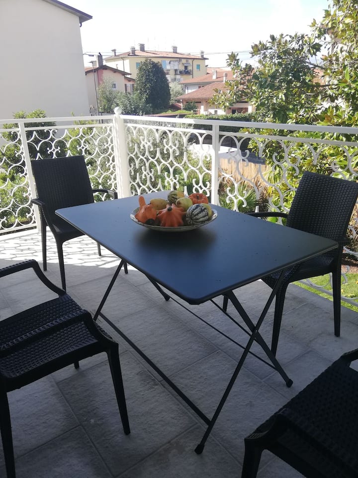 The balcony where you can eat is for exclusive use of the apartment 