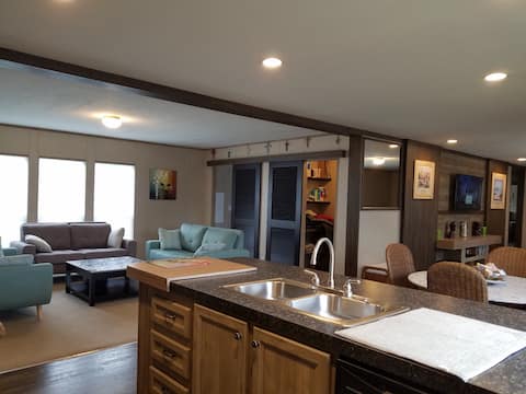 Aransas pass getaway. Nice 2018 4 bed 2 bath home.