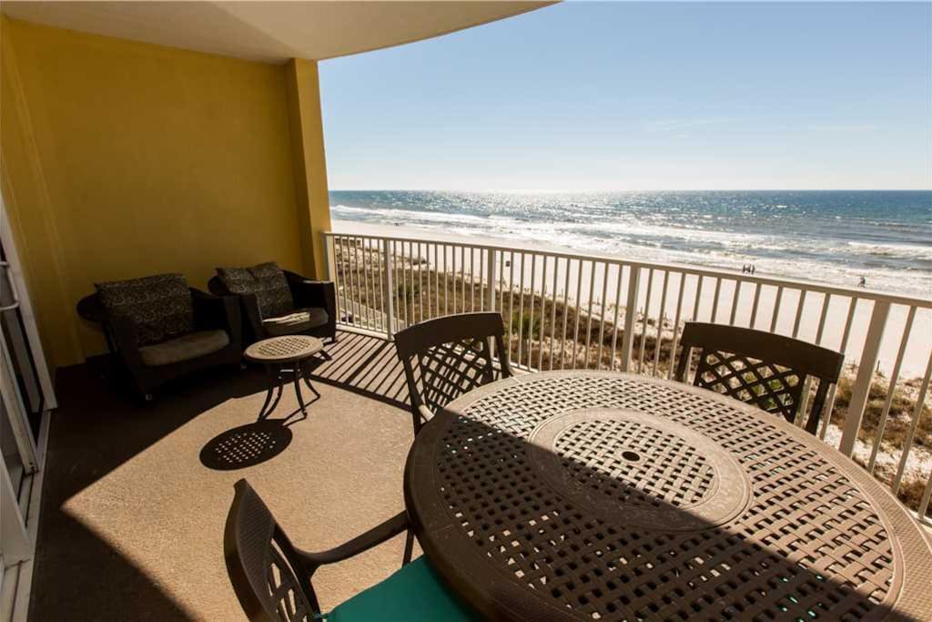 Ocean Villa 402 2 Bedroom Condo with Amazing Ocean View ...