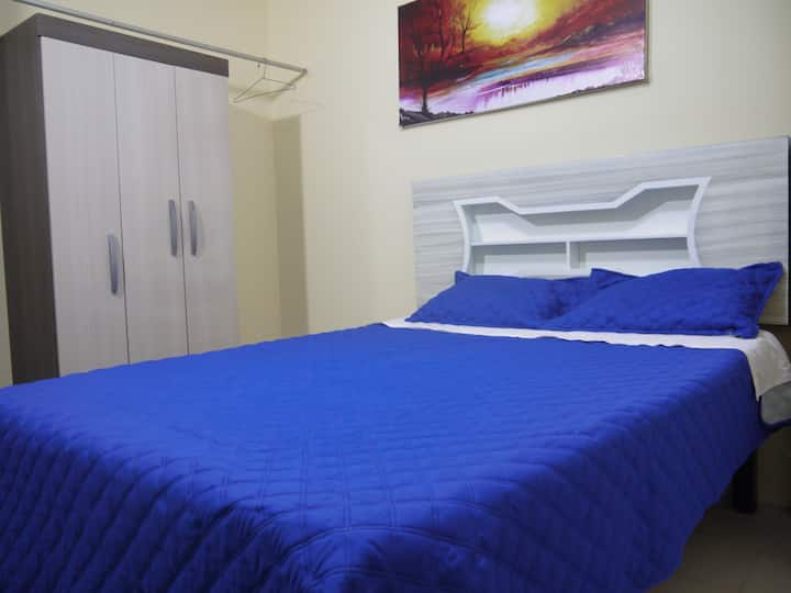 ห้องที่ 2 พร้อมเตียง 2 ที่นั่ง