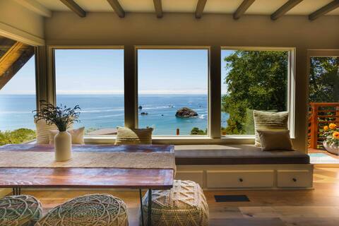 Infinity ocean view, while soaking in the hot tub!