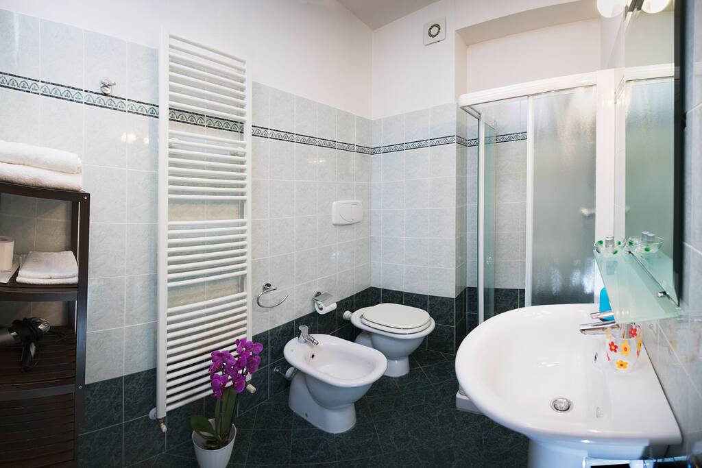BAGNO / BATHROOM