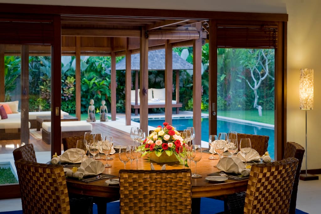 Villa Bima dining