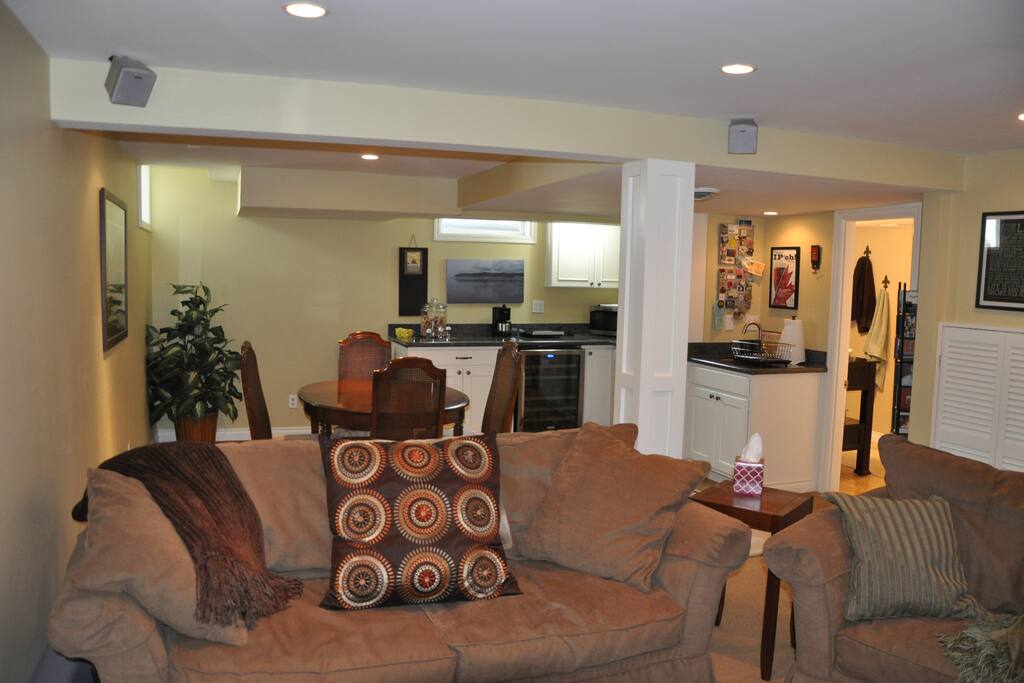 Living & dining area