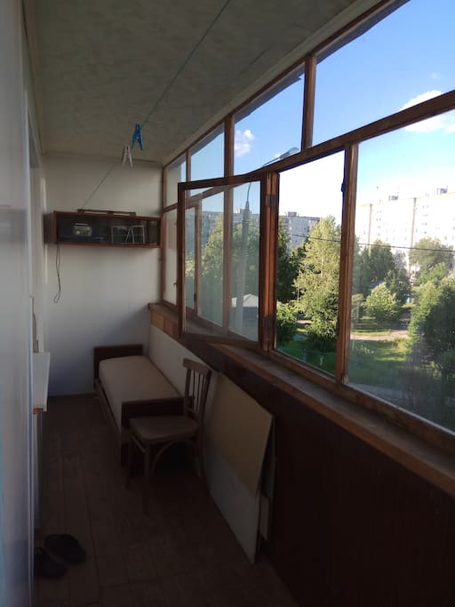Балкон (balcony)