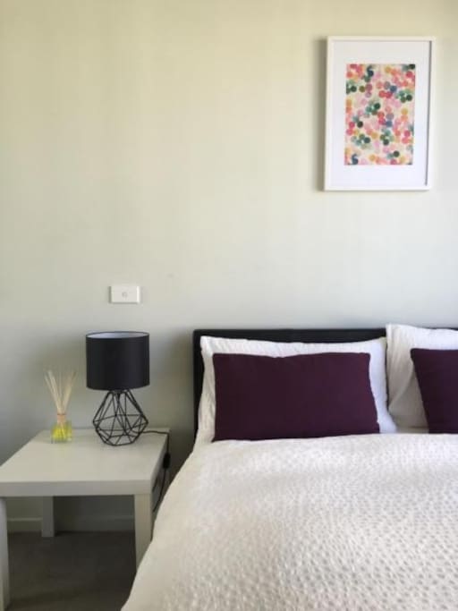 Comfortable bed with high quality linen to lay down on