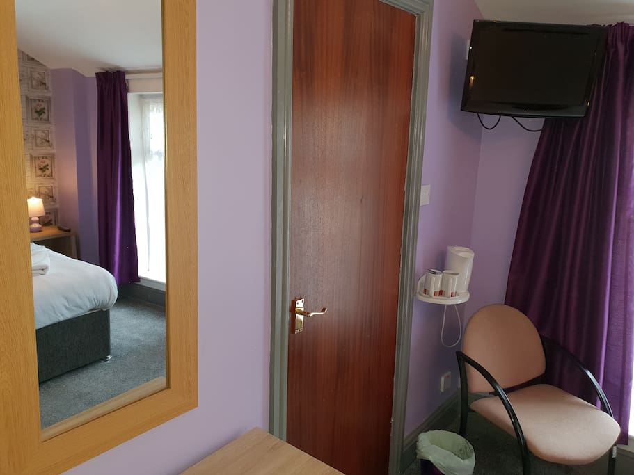Guest room