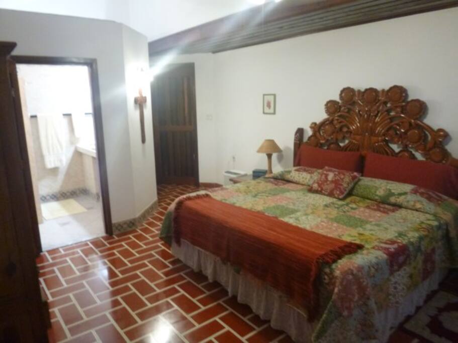 Garden Room Bed and Bath