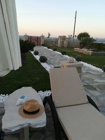 Beachfront Blue Horizon Villa with private pool gallery image 5