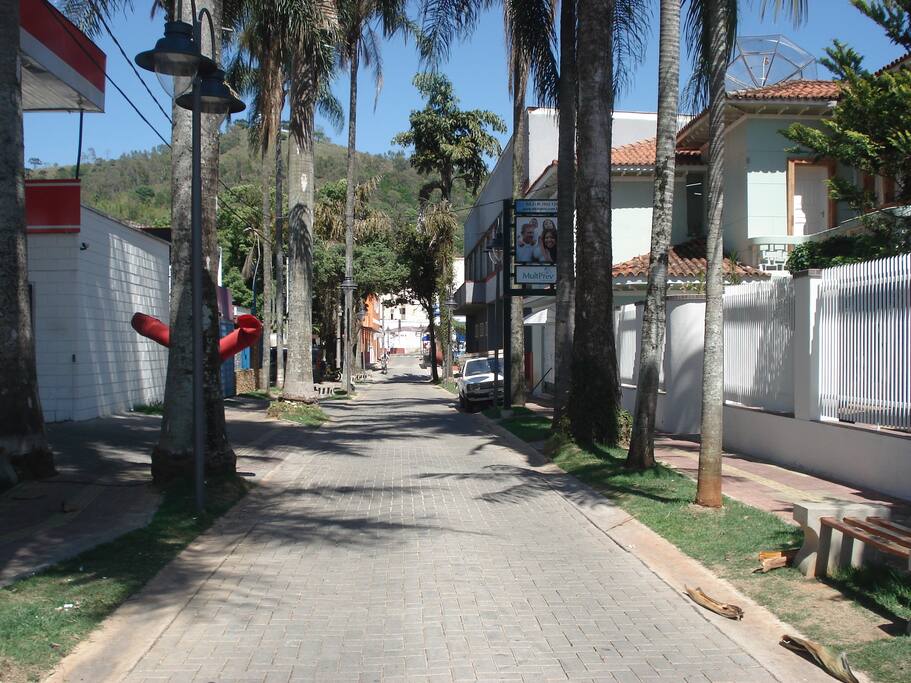 Rua da "NOSSA CASA" tranquila e mão única