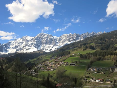 Top performing Airbnb: Haus Gilbert- Apartment house apt 1 in Mühlbach Am Hochkönig
