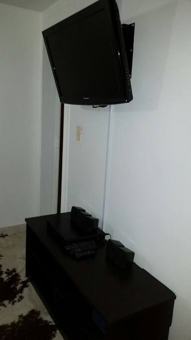 T.V con cable privado