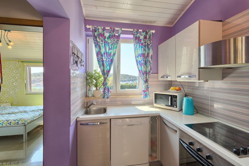 Kitchen with the seaview