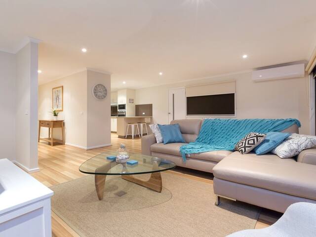 Bowen Views McCrae gallery image 3