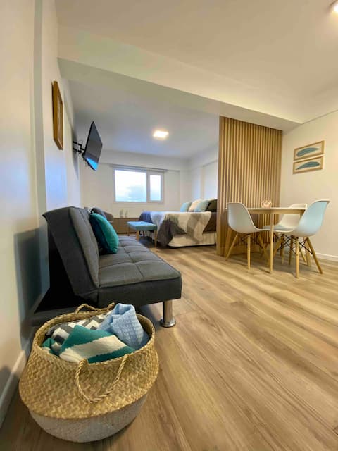 Top Airbnb: Beautiful centrally located studio with a view of the Bay en Ushuaia