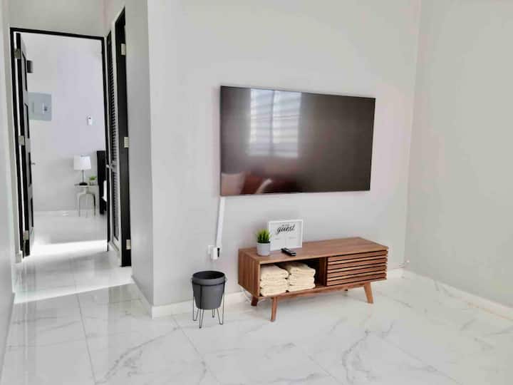 Clean&modern | 3 Bd + 1 Bd Apt W. Private Patio - Puerto Rico