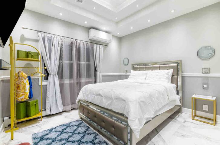 Luxury in Brooklyn gallery image 3