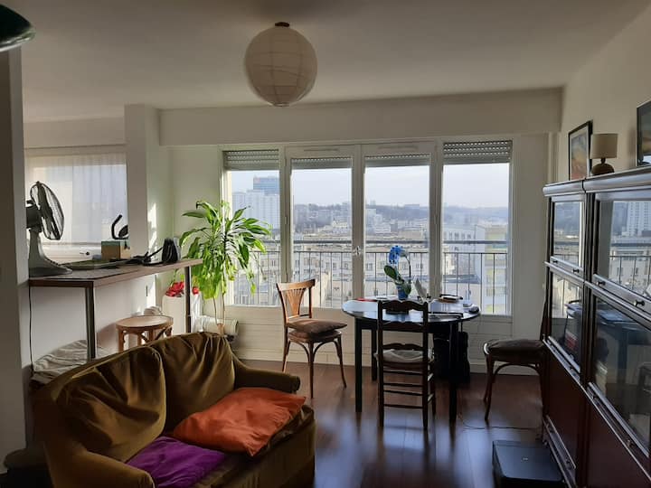 Beau Et Chaleureux Studio Lumineux Avec Belle Vue - París
