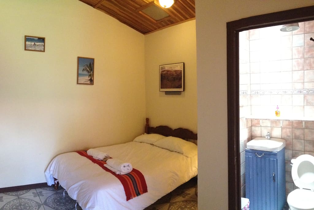room 1 with 1 double bed
