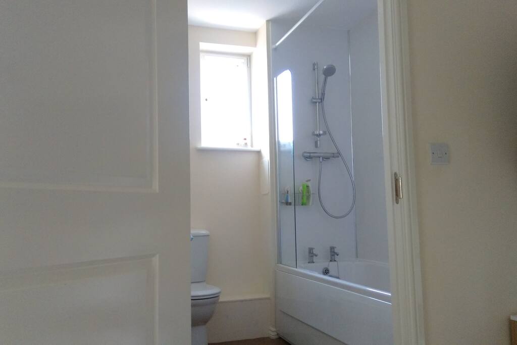 Main bathroom
