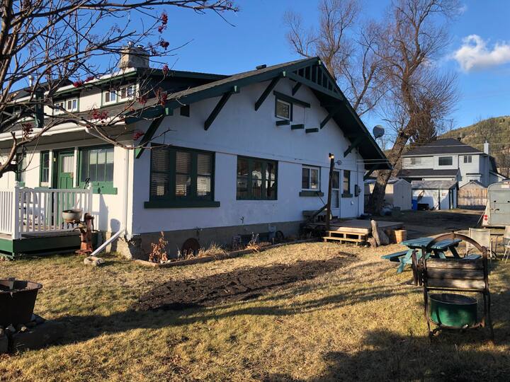 Crowsnest Pass Vacation Rentals & Homes Canada Airbnb