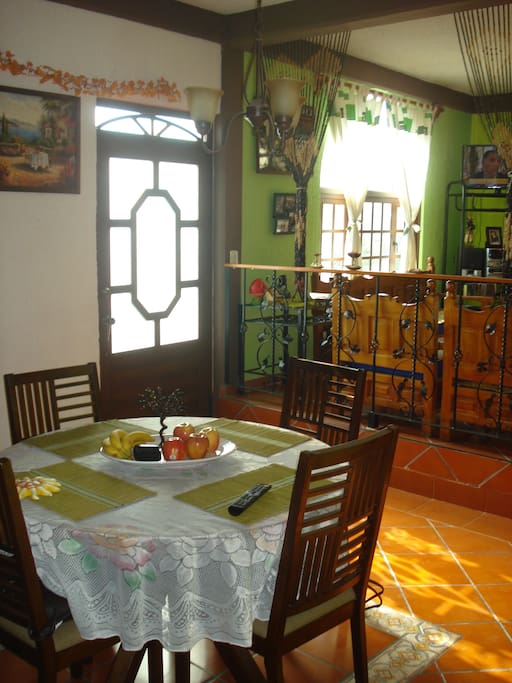 Comedor y salida a Terraza