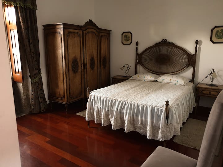 Dormitorio 4, con baño privado.