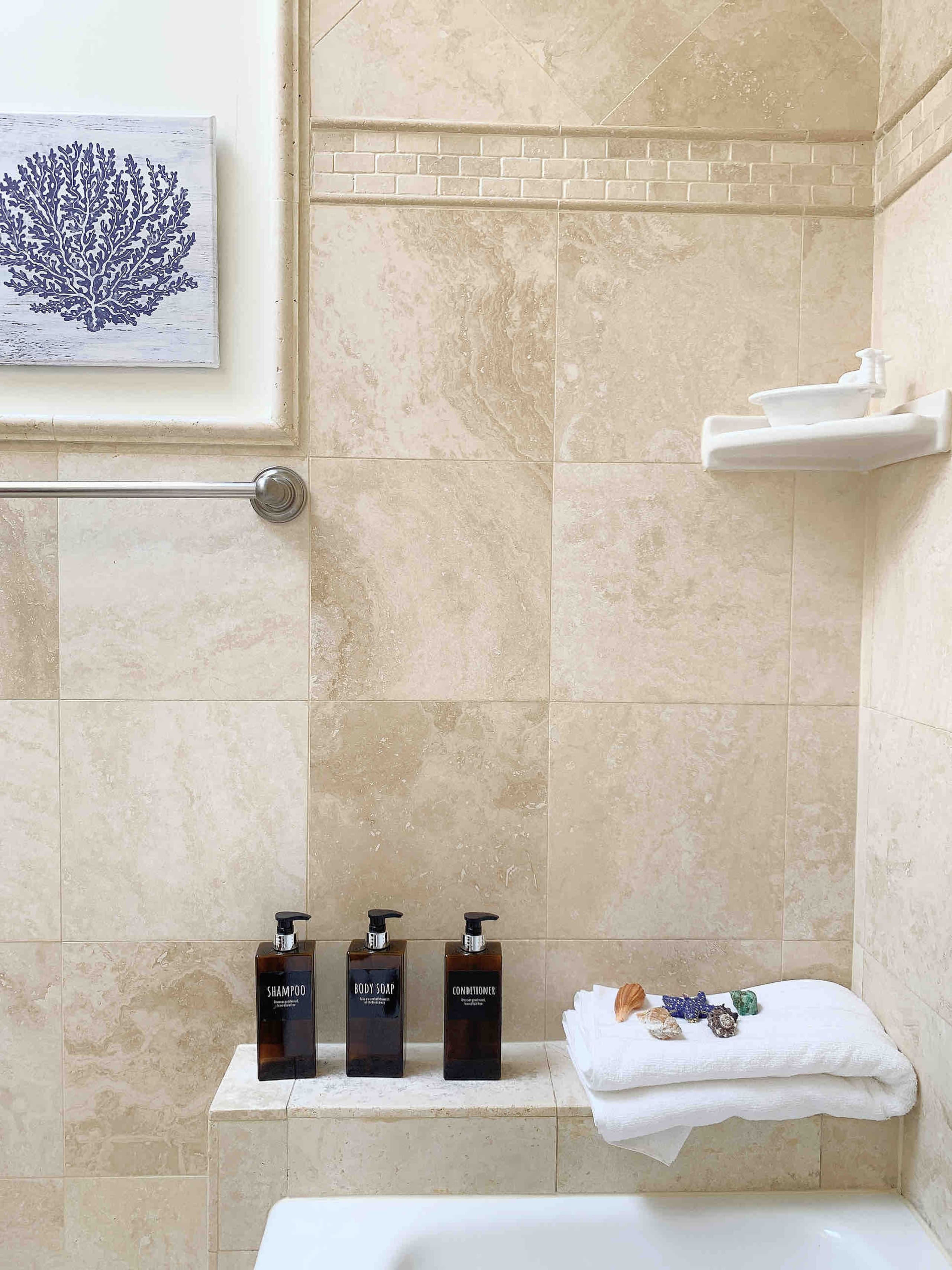 Home in San Francisco · ★4.96 · 3 bedrooms · 4 beds · 1.5 baths - Image 25
