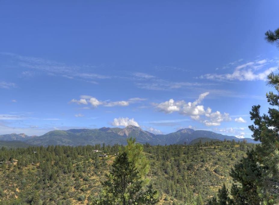 Durango Colorado vacation rental home panoramic La Plata Mountain views