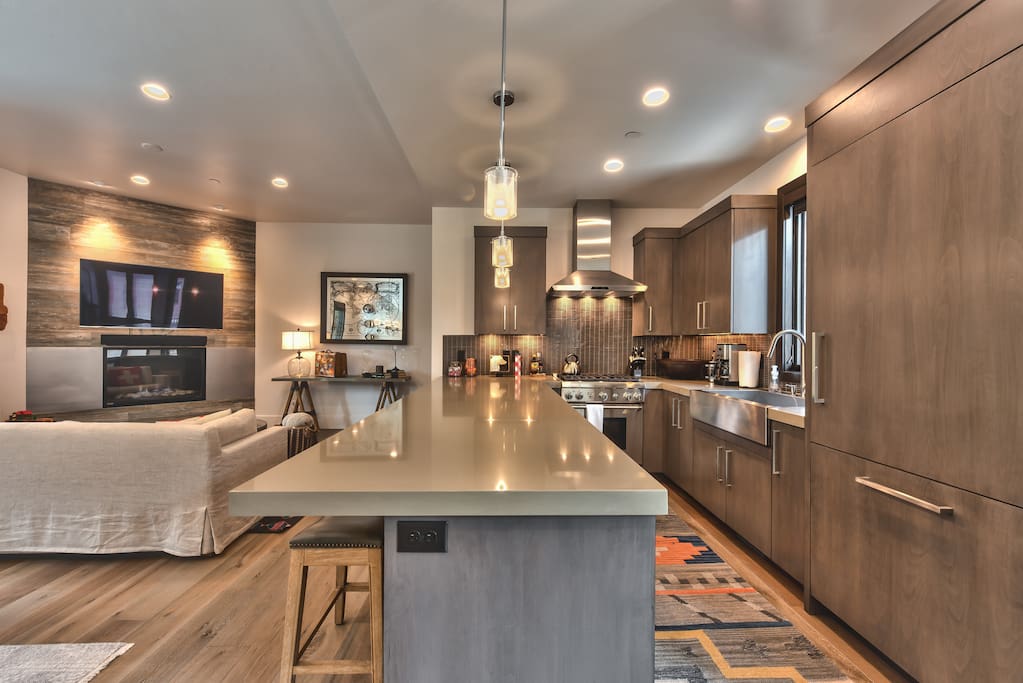 Countertop dining option