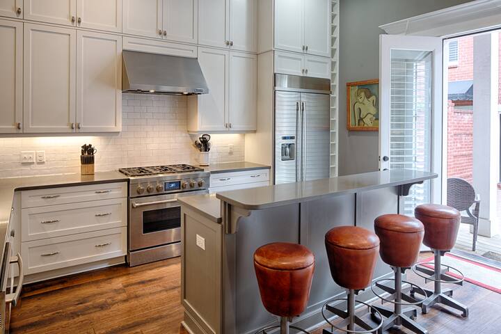 Mint Julep Vacation Rentals managed Airbnb listing 3