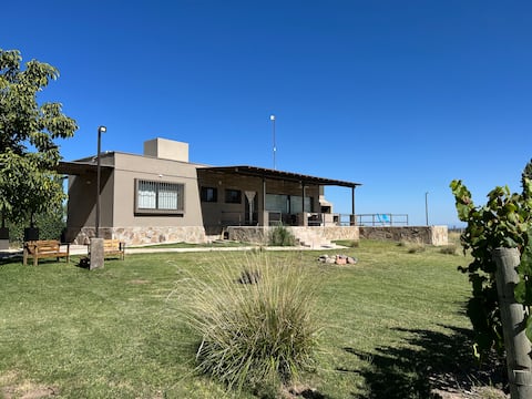 Top Airbnb: Altos de El Peral II (complex) en Departamento Tupungato
