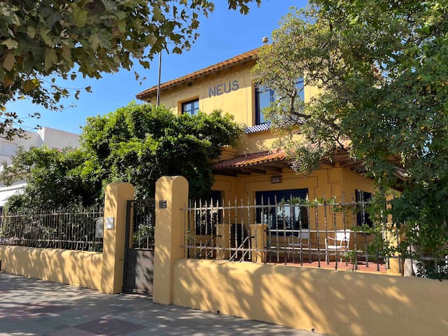 Charming house overlooking the sea