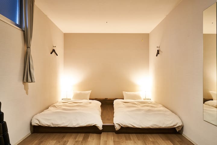&And Hostel Hommachi East managed Airbnb listing 1