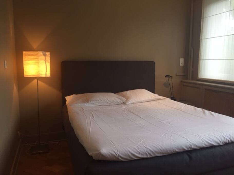 Lit double matelas de 160 x 200