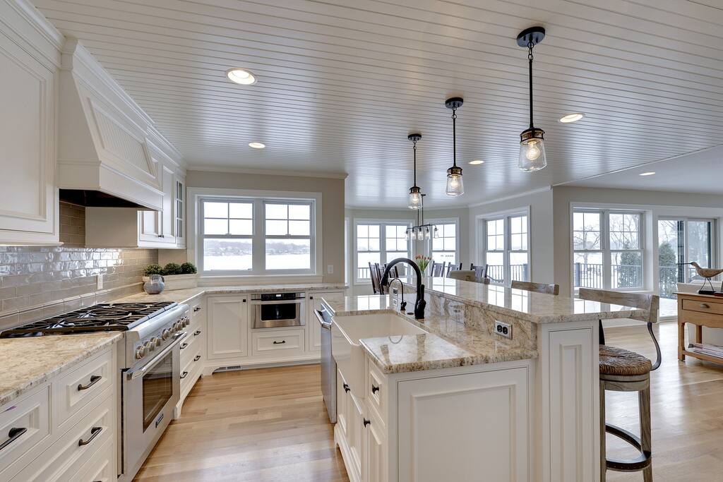 Completely remodeled. Kitchen fully stocked, from coffee maker to blenders. Your basic cooking supplies included.