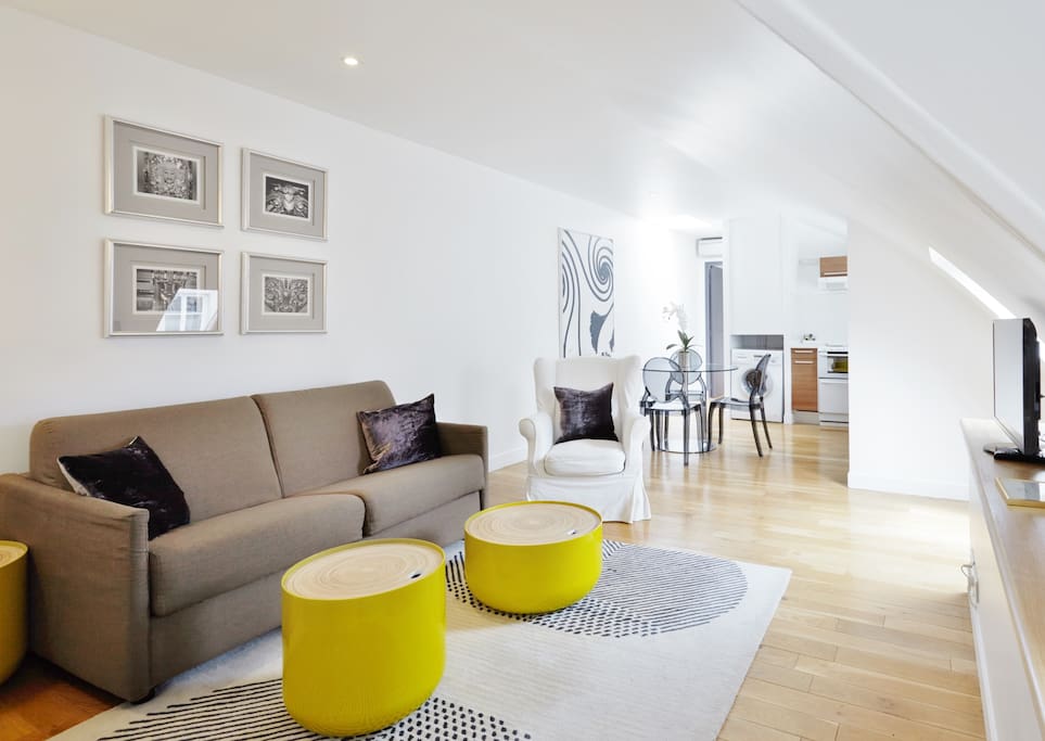 Nicely decorated living room