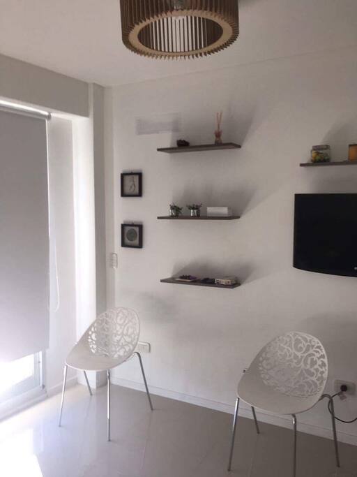 Monoambiente con tv con cable wifi