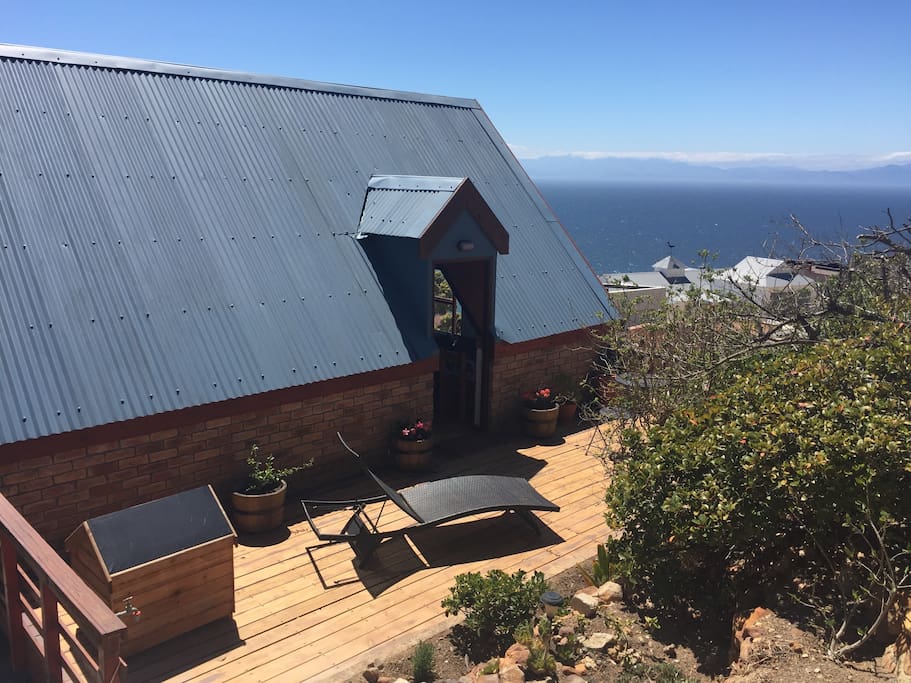 Private Sun deck with sea view (dog kennel in fenced area for a small dog only)