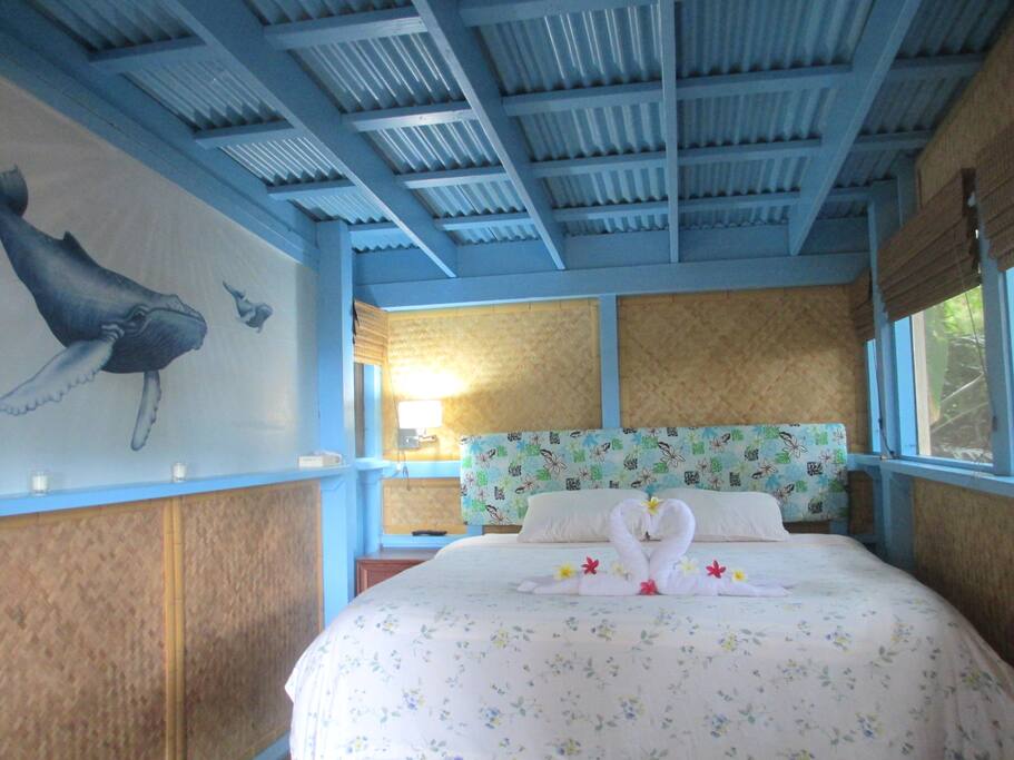 Featuring an plush and comfy king sized bed