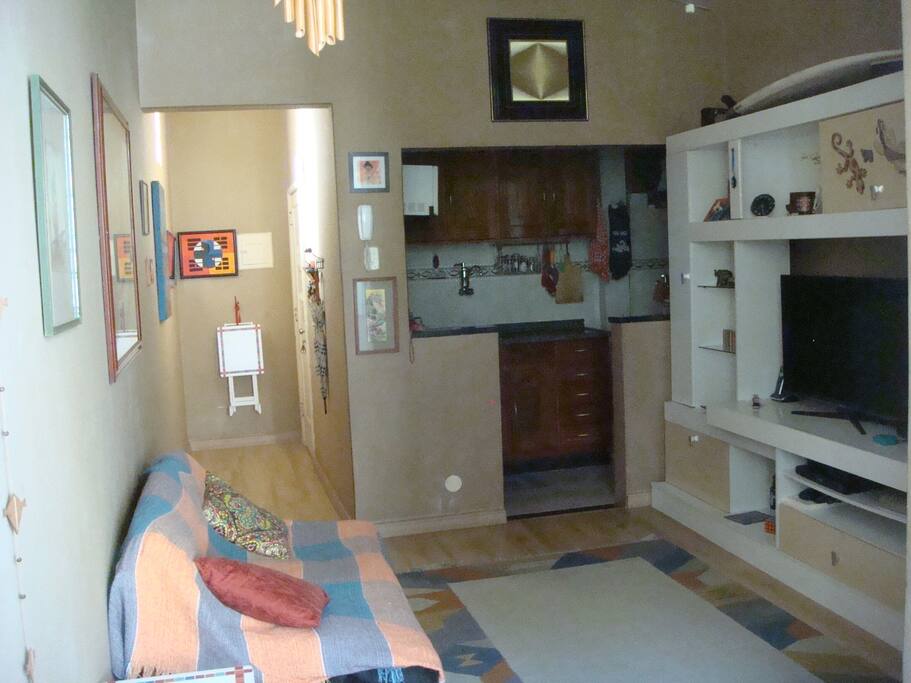 Sala com Rack e TV