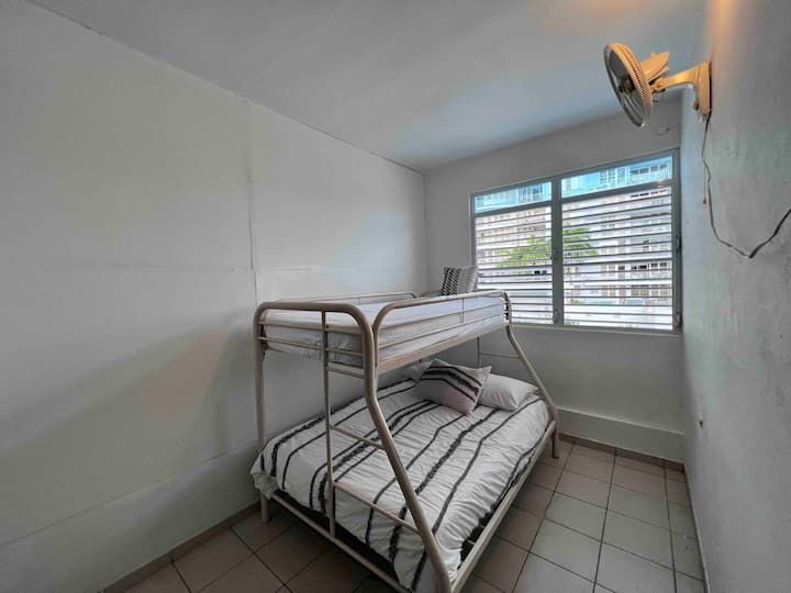 საძინებელი 1