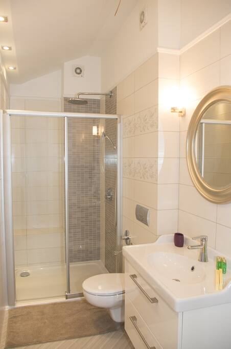 Apartament " Z balkonem" łazienka