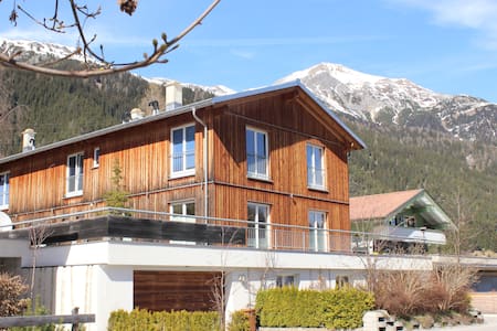 Fantastic large apartment with mountain view