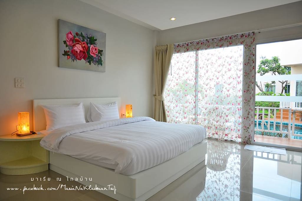 Spacious bedrooms with king size bed. Each room could add 2 more extra beds.