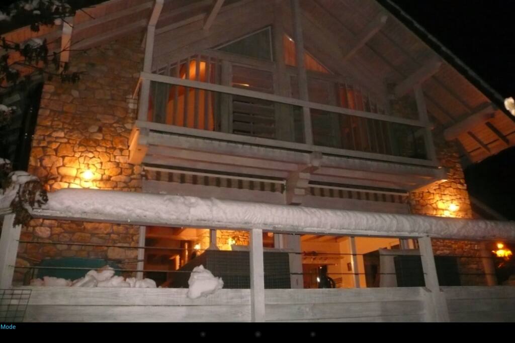 Votre chalet traditionnel, Pierre et bois.