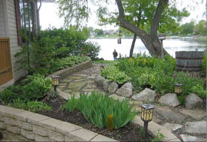 Lake House on the Point – Sandy Beach – Kayaks gallery image 5